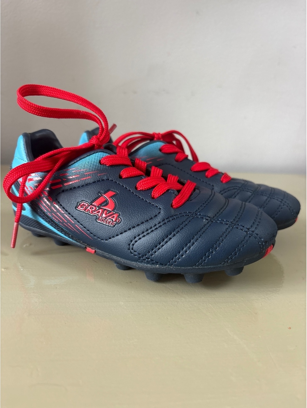 Brava Boys' Soccer Cleats Size 11 Boys Blue with Red Laces Shoes